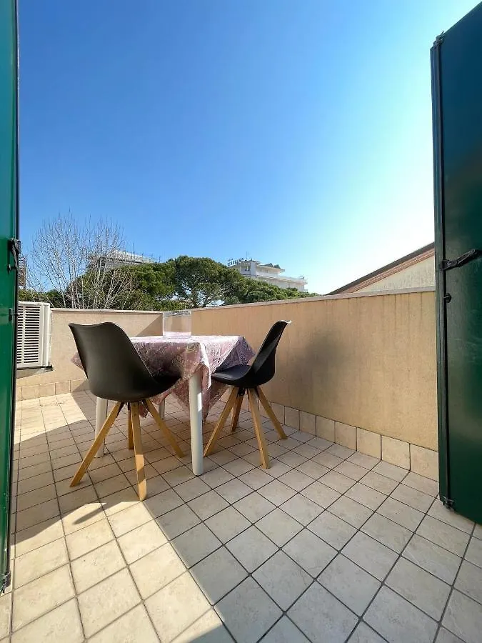 Villa Luma - Walterigato Apartments Solo Per Famiglie Лидо-ди-Езоло Апарт-отель